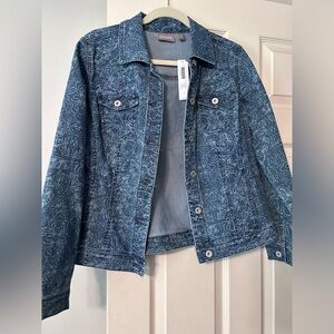 Beautiful floral jean denim jacket from Chicos off the rack- size 1